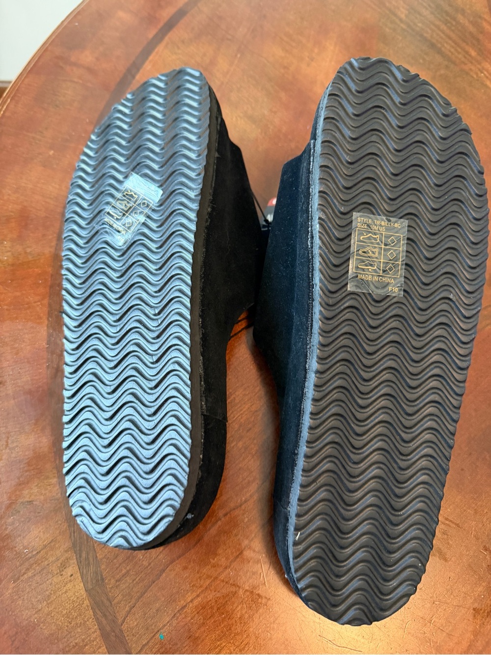 True Religion Billy Faux Suede Slides NEW Black Sandals Men’s Size 10 Shoes - Picture 9 of 9